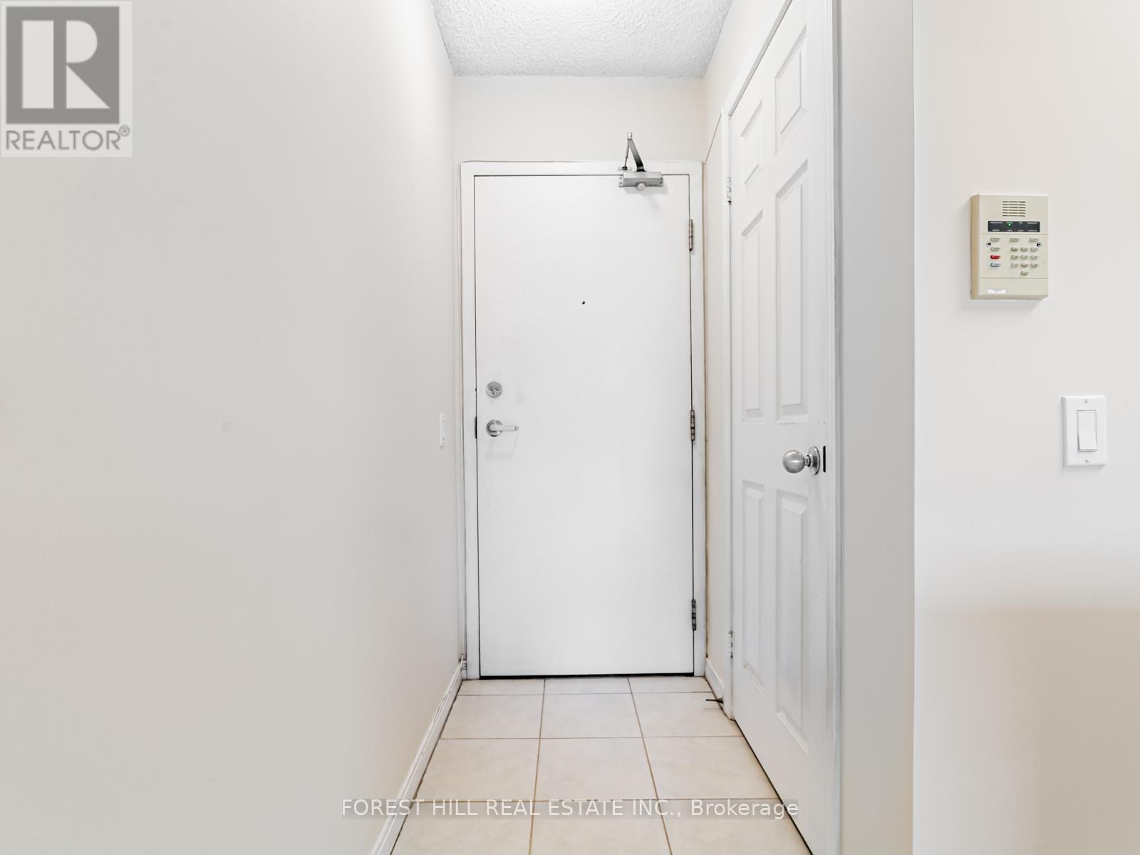 1501 - 30 Harrison Garden Boulevard, Toronto, Ontario  M2N 7A9 - Photo 2 - C12742584