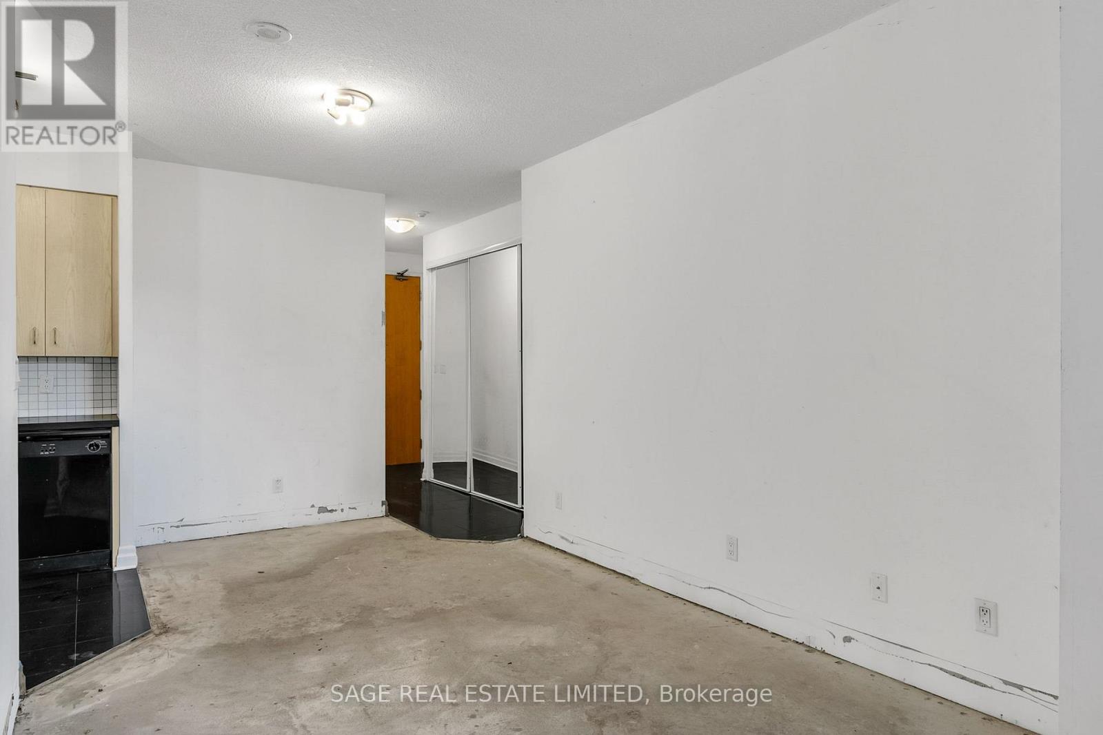 213 - 70 Alexander Street, Toronto, Ontario  M4Y 3B6 - Photo 6 - C12742604