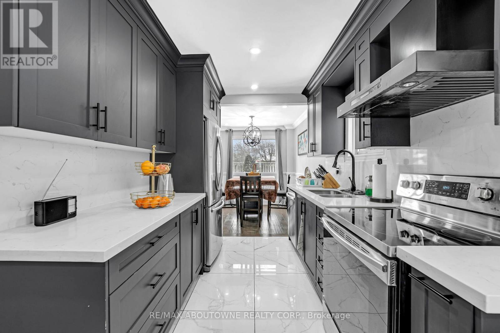 109 Millington Crescent, Ajax, Ontario  L1T 1R7 - Photo 12 - E12742598