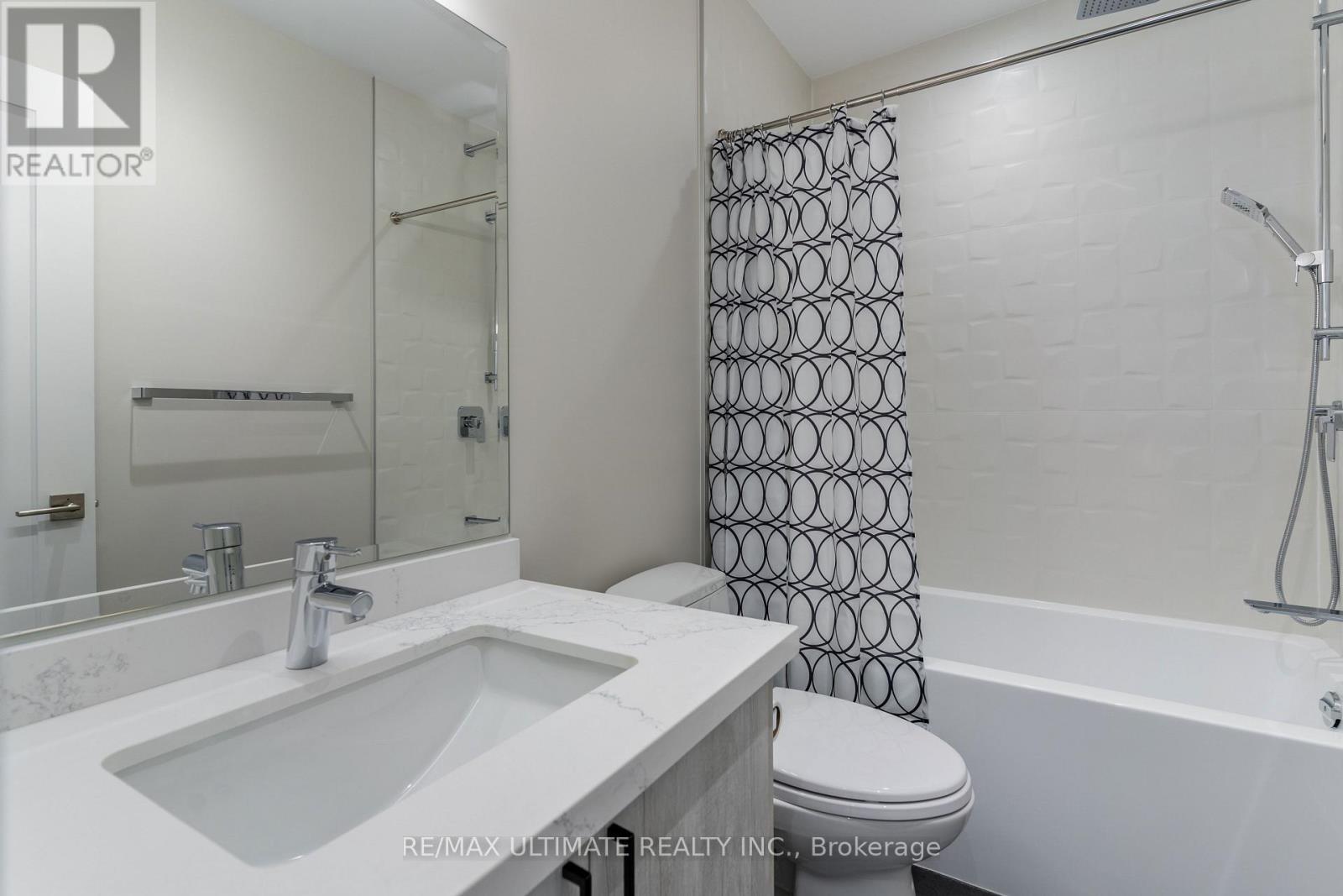 Upper - 29 Brookmount Road, Toronto, Ontario  M4L 3M9 - Photo 15 - E12742602