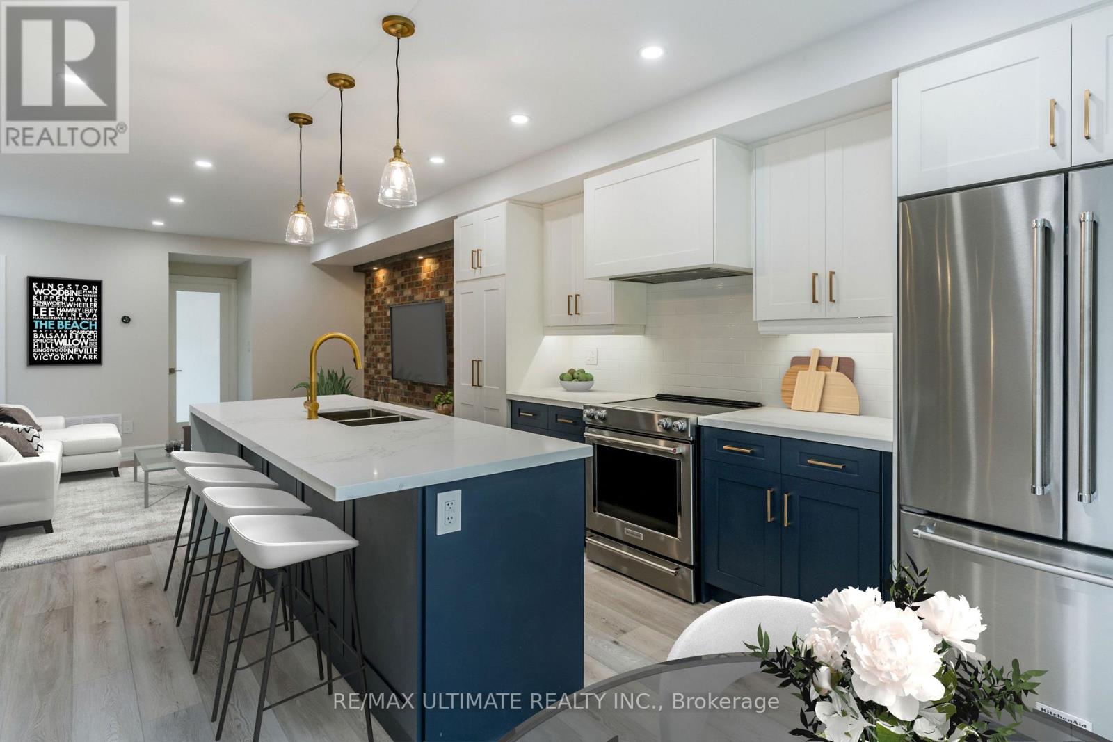 Upper - 29 Brookmount Road, Toronto, Ontario  M4L 3M9 - Photo 6 - E12742602