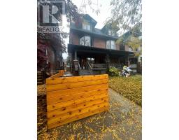 UPPER - 29 BROOKMOUNT ROAD, Toronto, Ontario