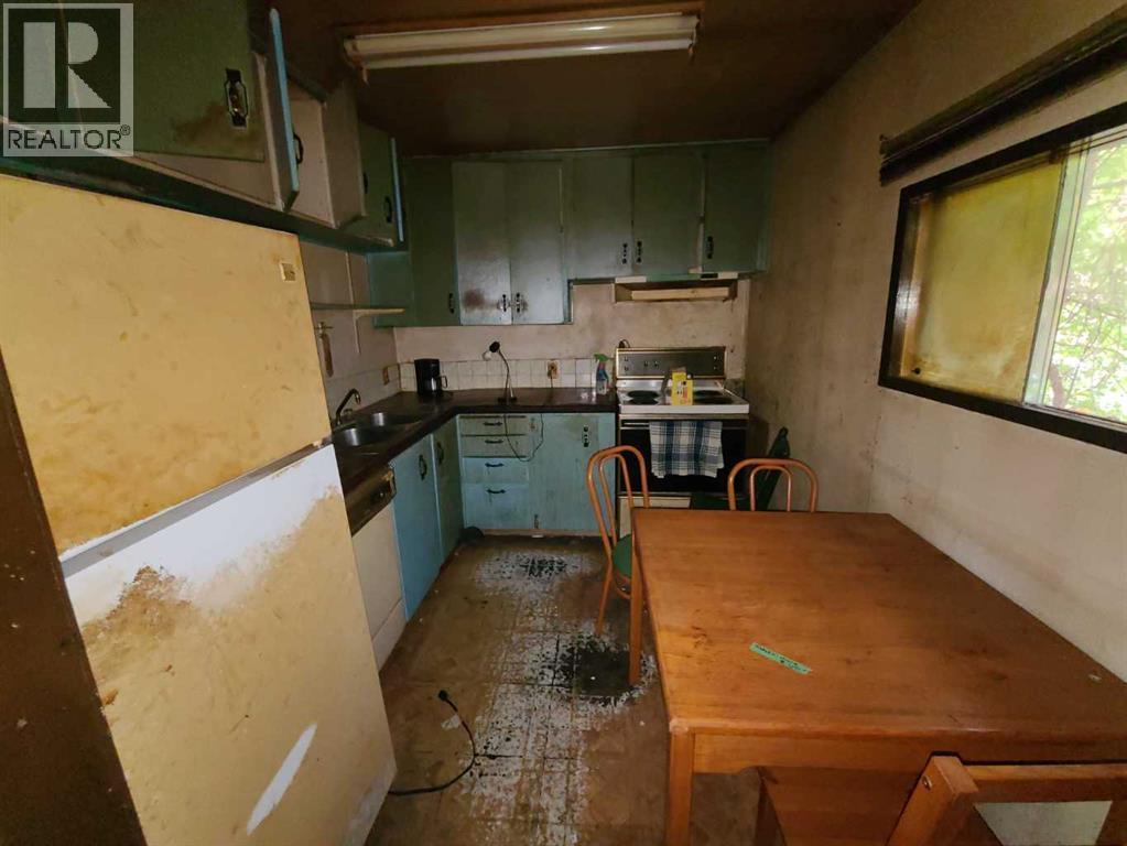 10830 91 Street, Peace River, Alberta  T8S 1P9 - Photo 2 - A2260187