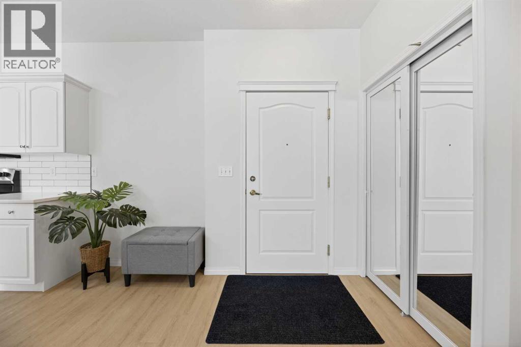 205, 4500 50 Avenue, Olds, Alberta  T4H 1X5 - Photo 2 - A2275858