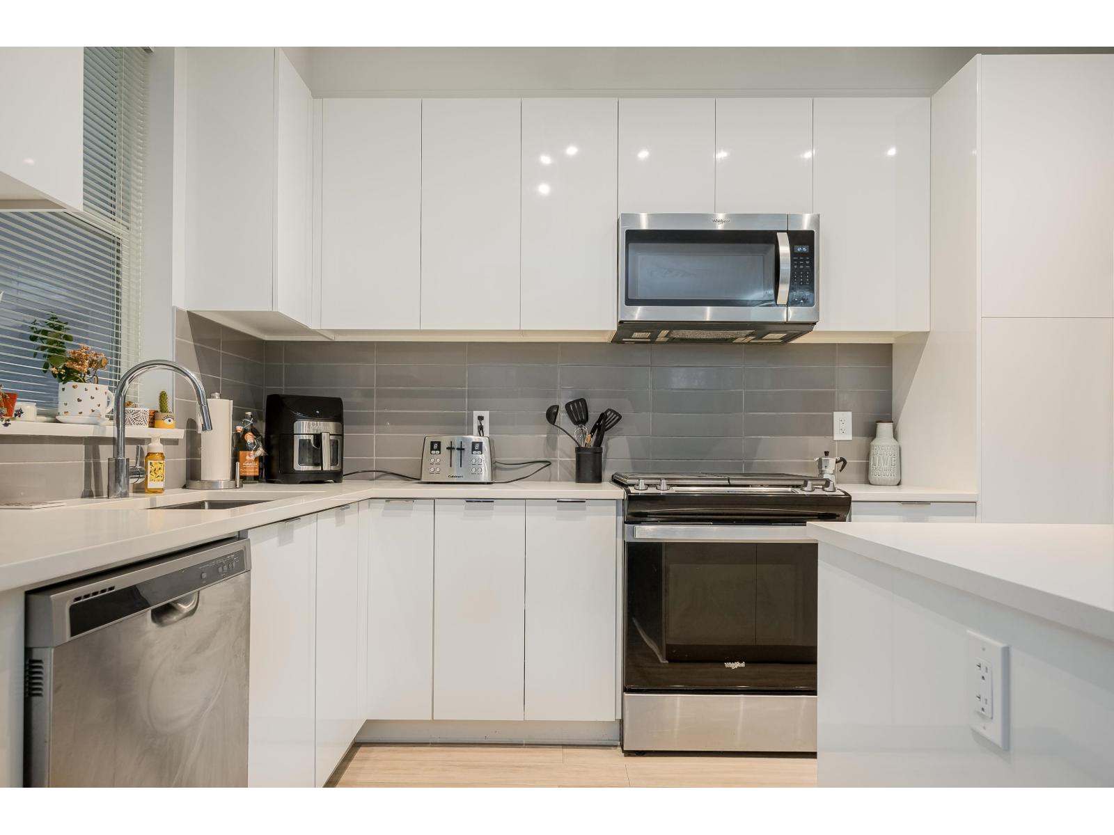 B116 8150 207 Street, Langley, British Columbia  V2Y 4J3 - Photo 11 - R3073597