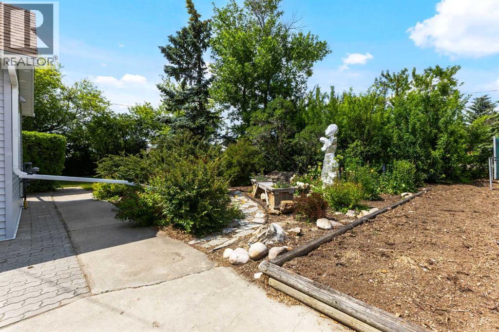 717 East Road, Standard, Alberta  T0J 3G0 - Photo 33 - A2282435