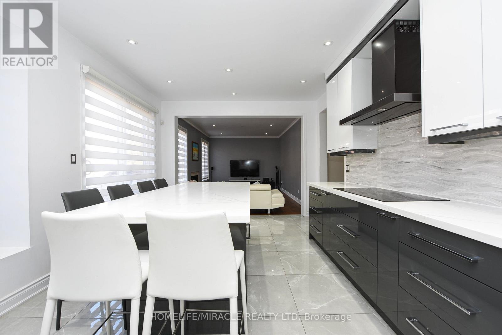 6 Mendoza Drive, Brampton, Ontario  L7A 3M3 - Photo 10 - W12742546