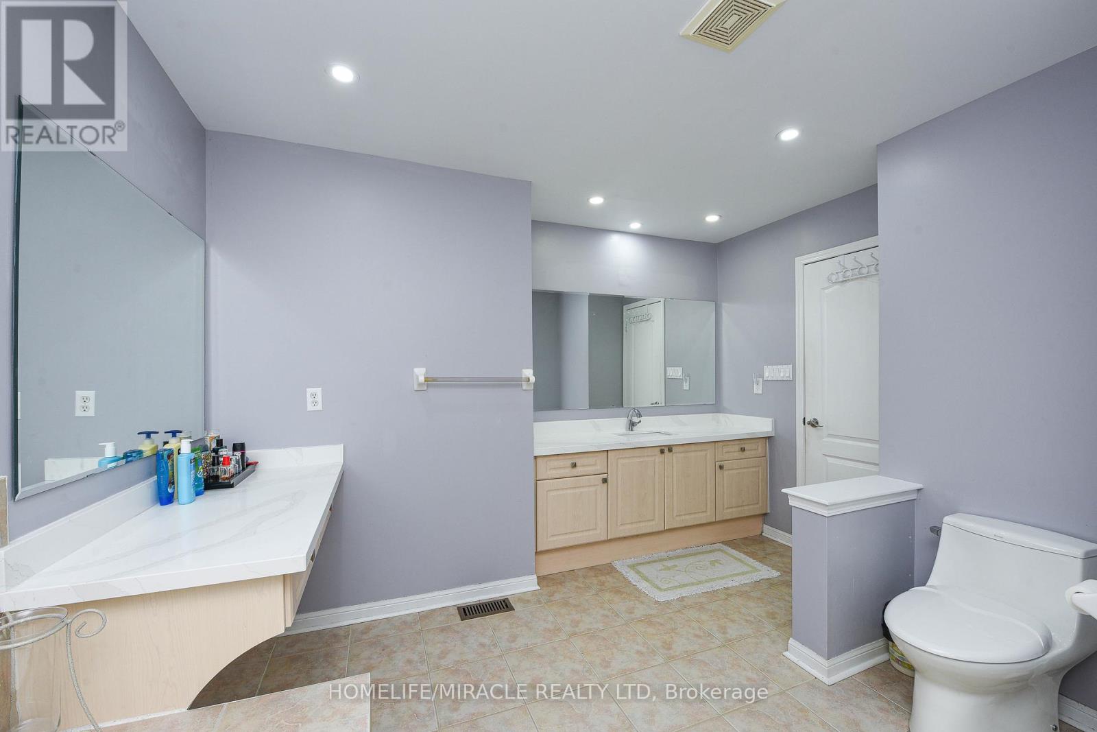 6 Mendoza Drive, Brampton, Ontario  L7A 3M3 - Photo 20 - W12742546