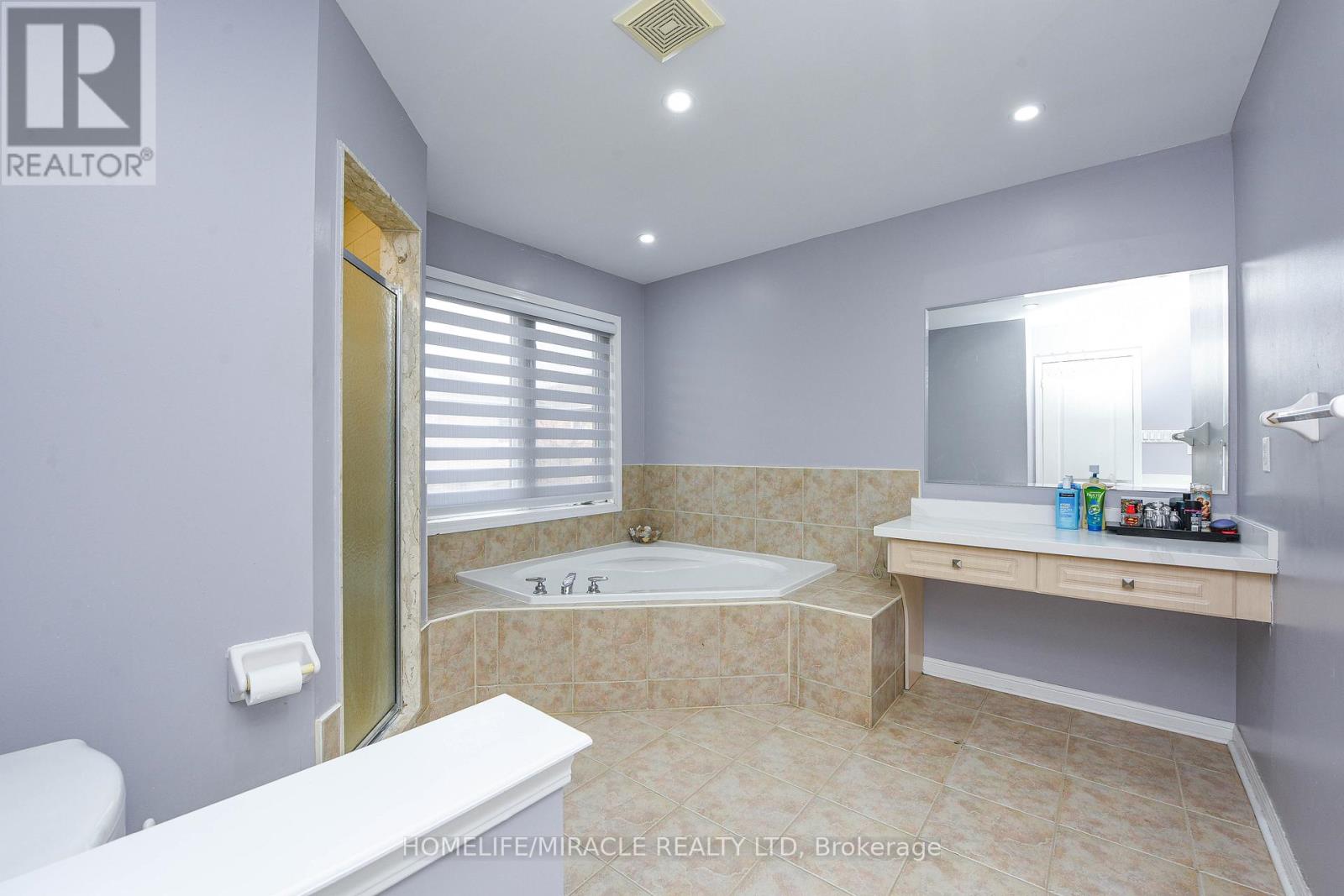 6 Mendoza Drive, Brampton, Ontario  L7A 3M3 - Photo 21 - W12742546