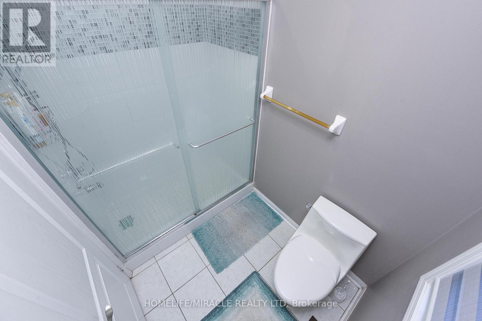 6 Mendoza Drive, Brampton, Ontario  L7A 3M3 - Photo 24 - W12742546