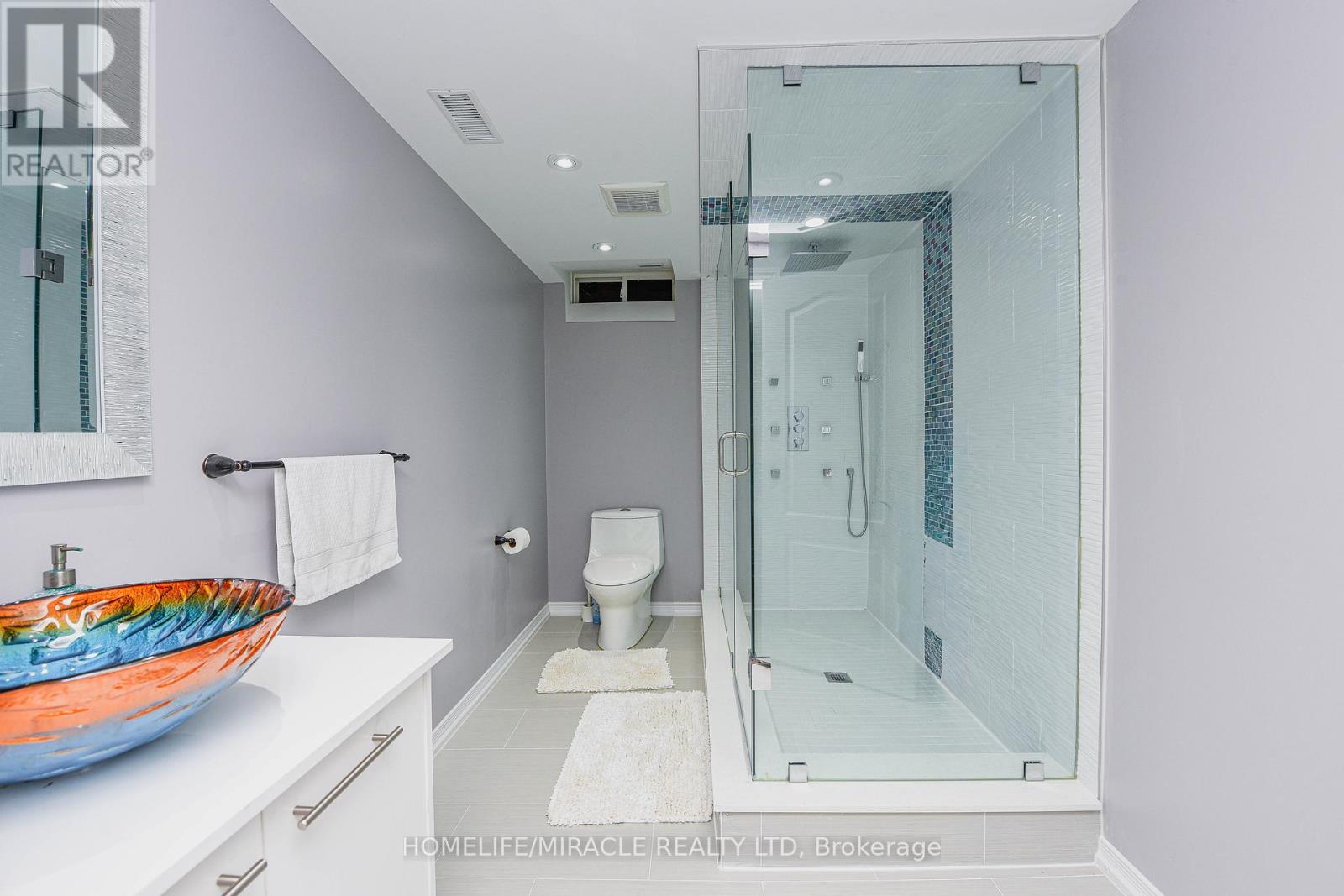 6 Mendoza Drive, Brampton, Ontario  L7A 3M3 - Photo 36 - W12742546