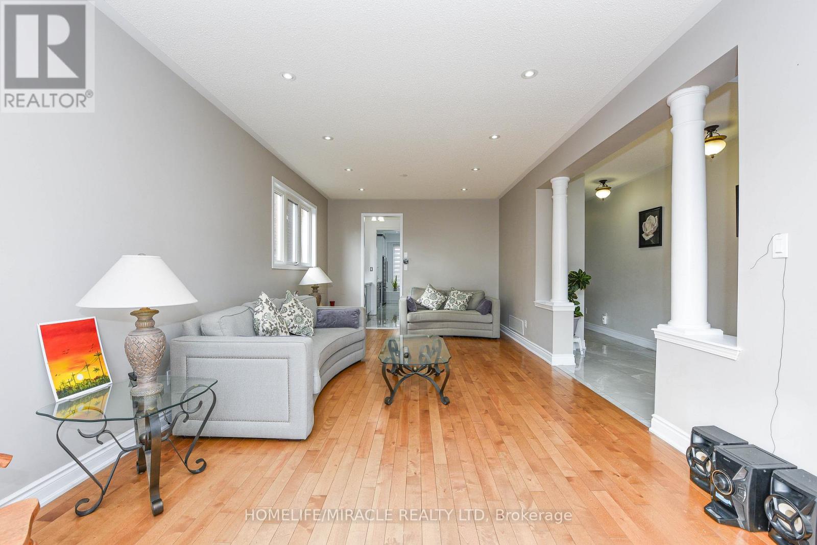 6 Mendoza Drive, Brampton, Ontario  L7A 3M3 - Photo 6 - W12742546