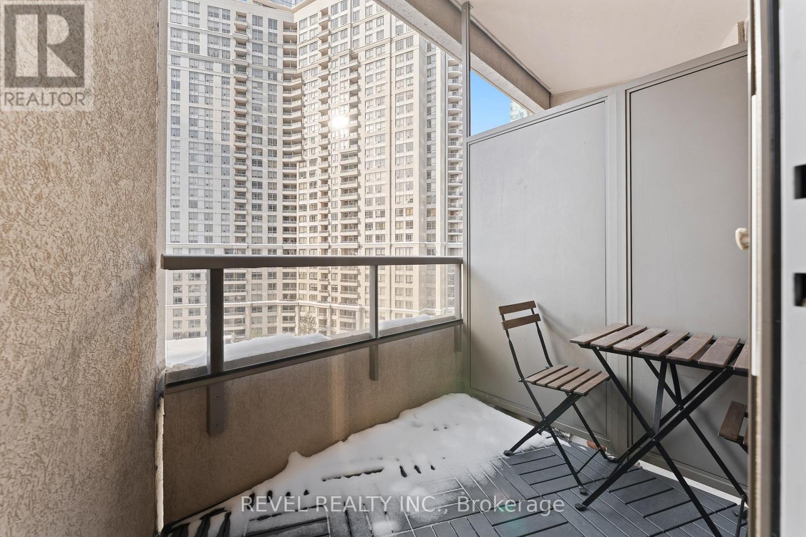 1101 - 3880 Duke Of York Boulevard, Mississauga, Ontario  L5B 4M7 - Photo 17 - W12742556