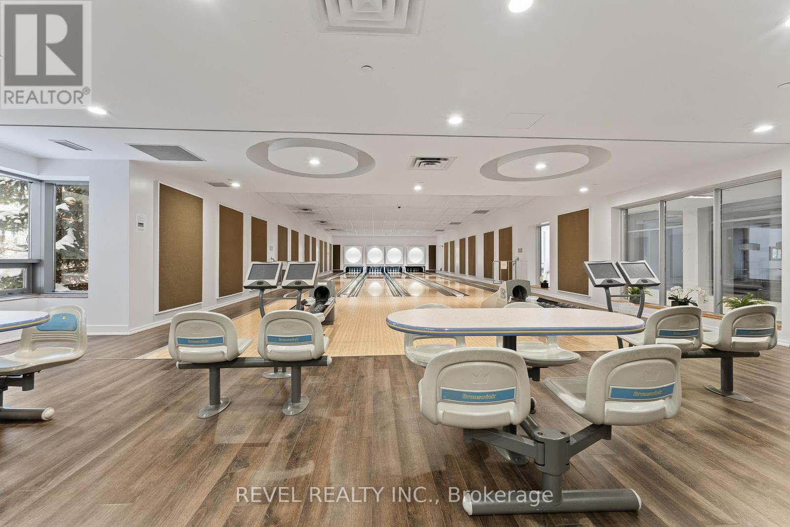 1101 - 3880 Duke Of York Boulevard, Mississauga, Ontario  L5B 4M7 - Photo 25 - W12742556