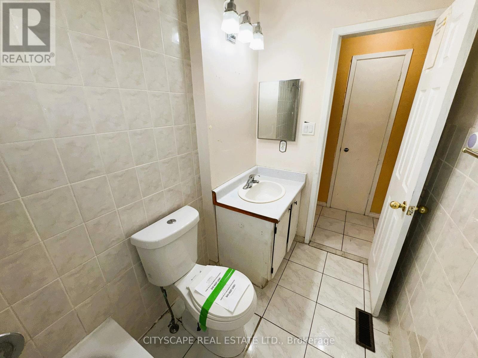 3651 Brandon Gate Drive, Mississauga, Ontario  L4T 3E4 - Photo 18 - W12742560