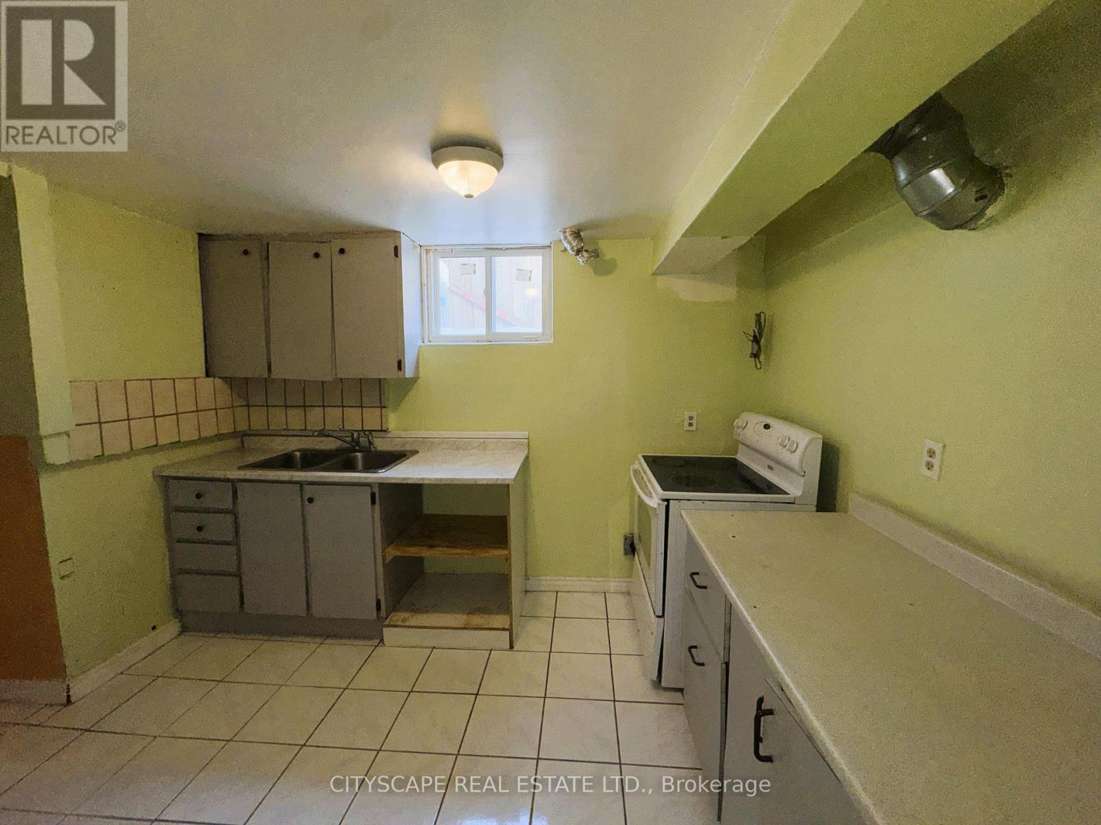 3651 Brandon Gate Drive, Mississauga, Ontario  L4T 3E4 - Photo 21 - W12742560