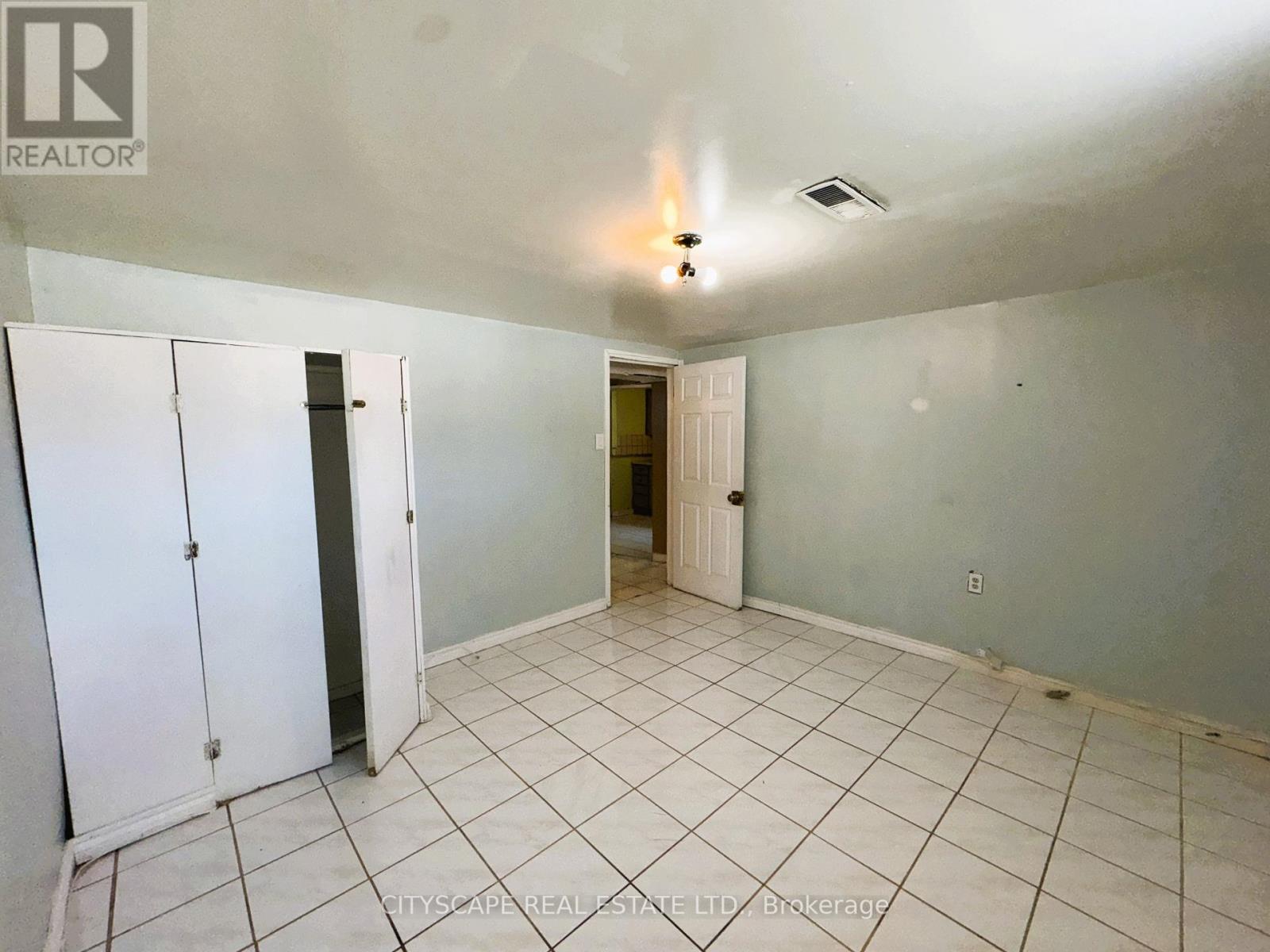 3651 Brandon Gate Drive, Mississauga, Ontario  L4T 3E4 - Photo 29 - W12742560