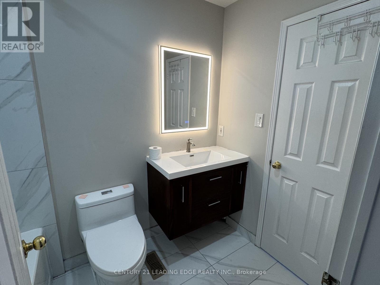 7610 Black Walnut Trail, Mississauga, Ontario  L5N 8A7 - Photo 13 - W12742570