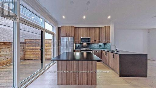 3879b Bloor Street W, Toronto, Ontario  M9B 0B7 - Photo 18 - W12742572