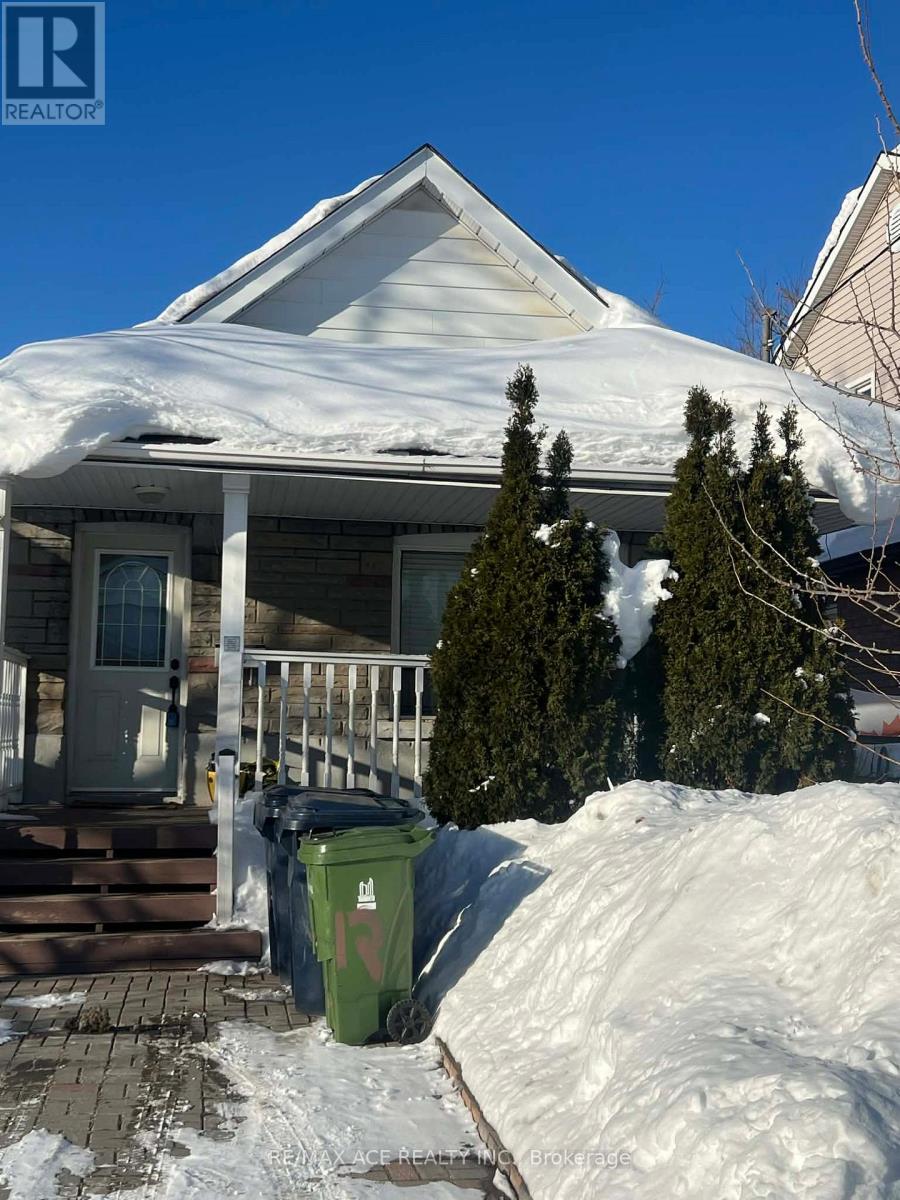 12 Mahoney Avenue, Toronto, Ontario  M6M 2H4 - Photo 2 - W12742582