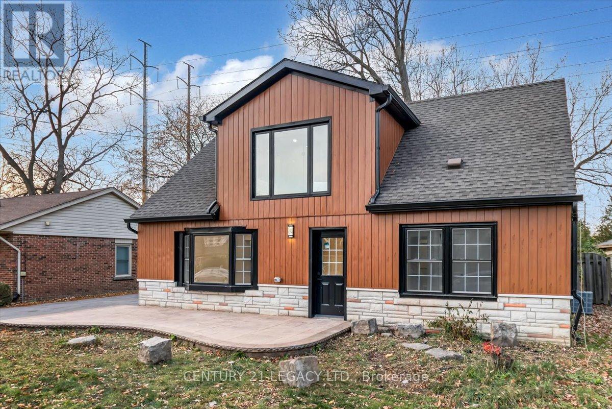 2027 Churchill Avenue, Burlington, Ontario  L7R 3T8 - Photo 2 - W12742610