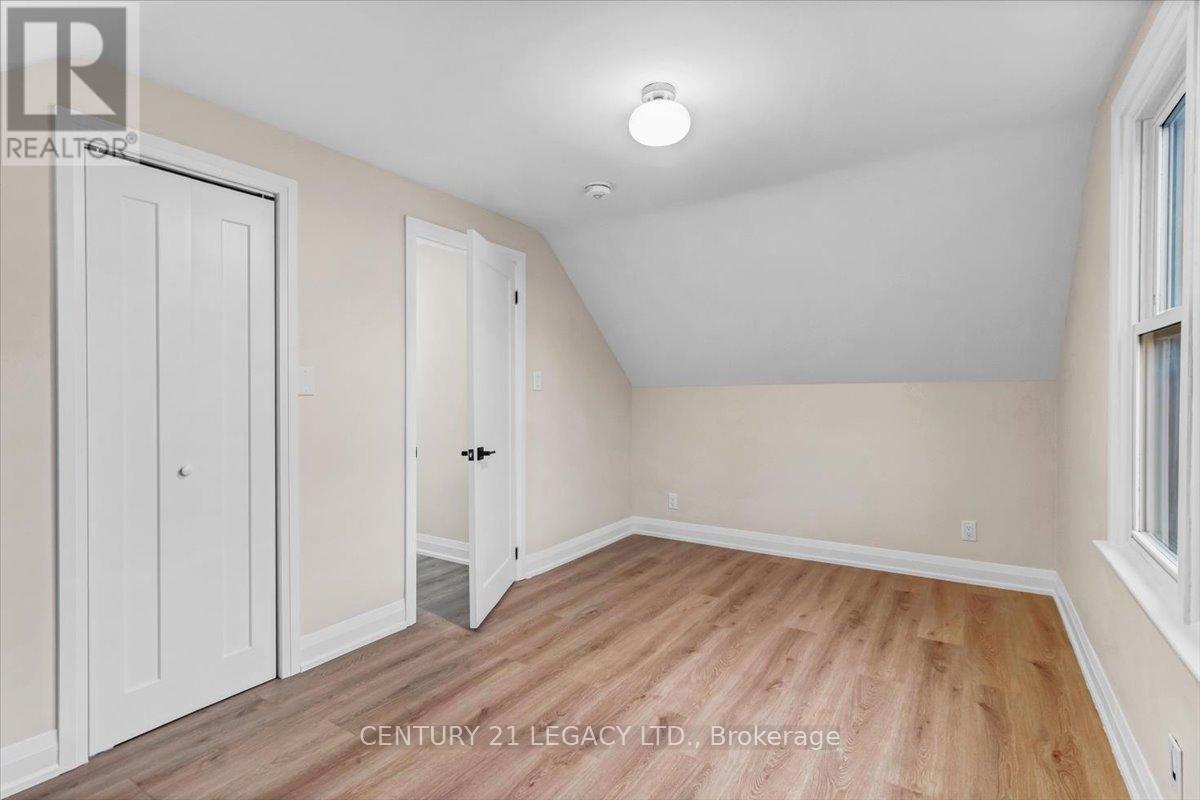 2027 Churchill Avenue, Burlington, Ontario  L7R 3T8 - Photo 23 - W12742610