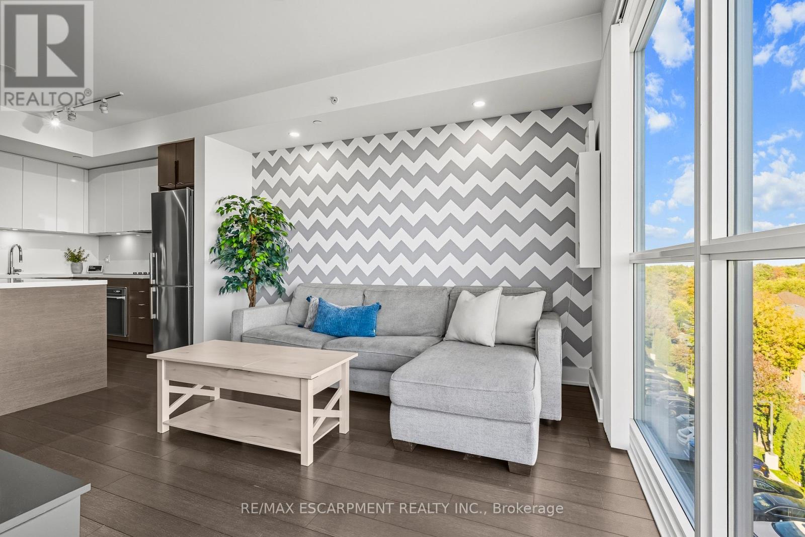 D515 - 5220 Dundas Street, Burlington, Ontario  L7L 0J4 - Photo 12 - W12742642