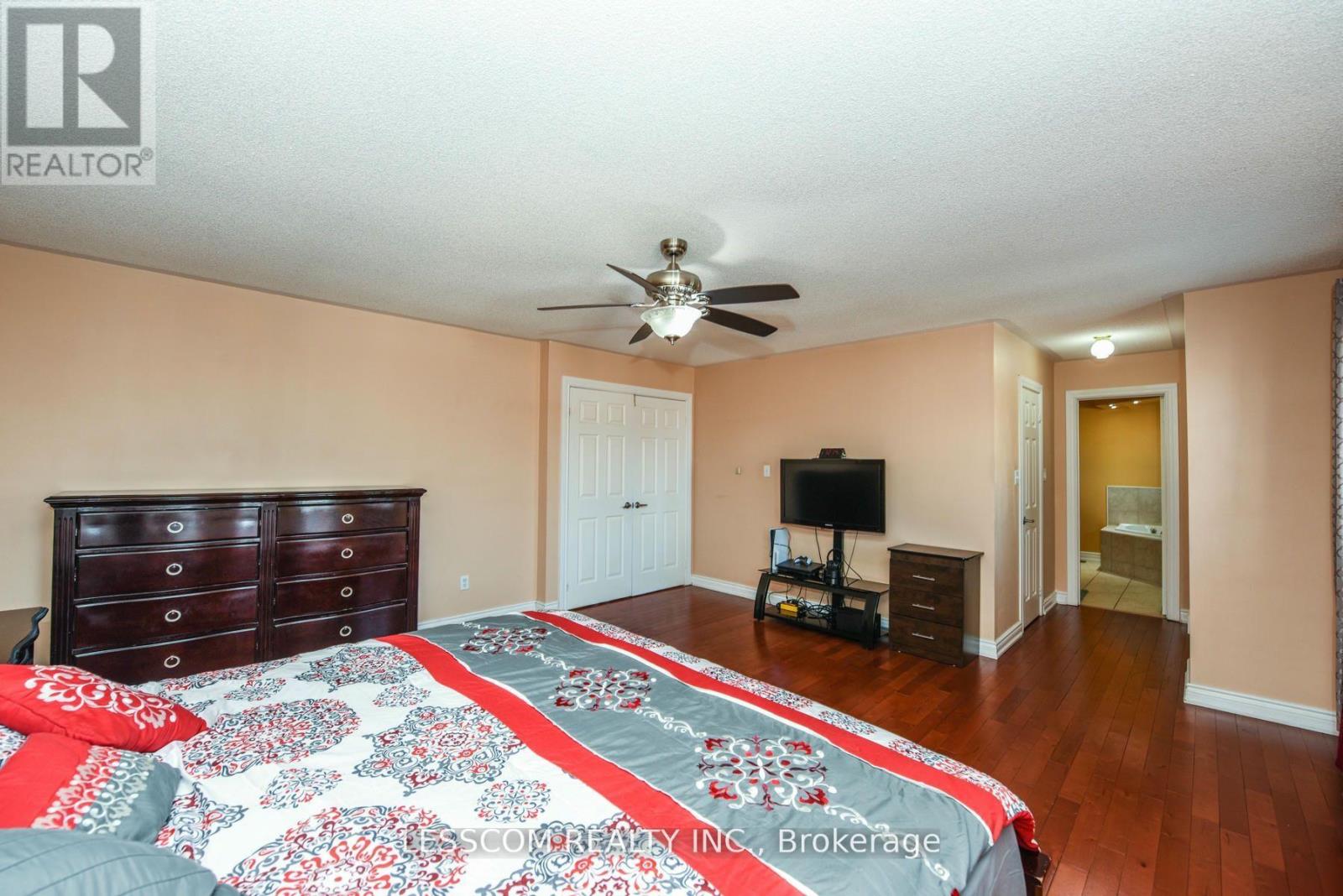 30 Fairhill Avenue, Brampton, Ontario  L7A 2E7 - Photo 19 - W12742646