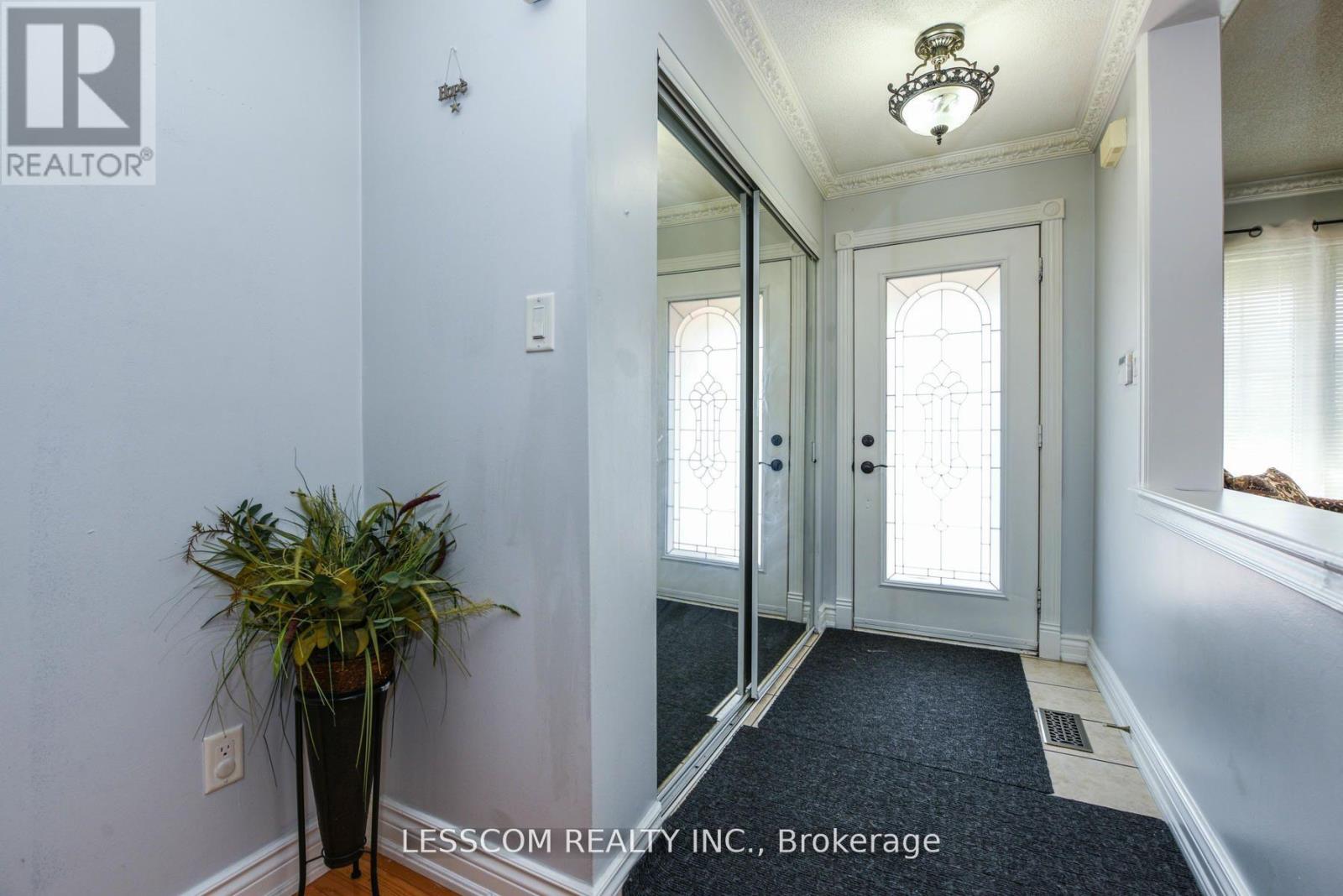 30 Fairhill Avenue, Brampton, Ontario  L7A 2E7 - Photo 2 - W12742646