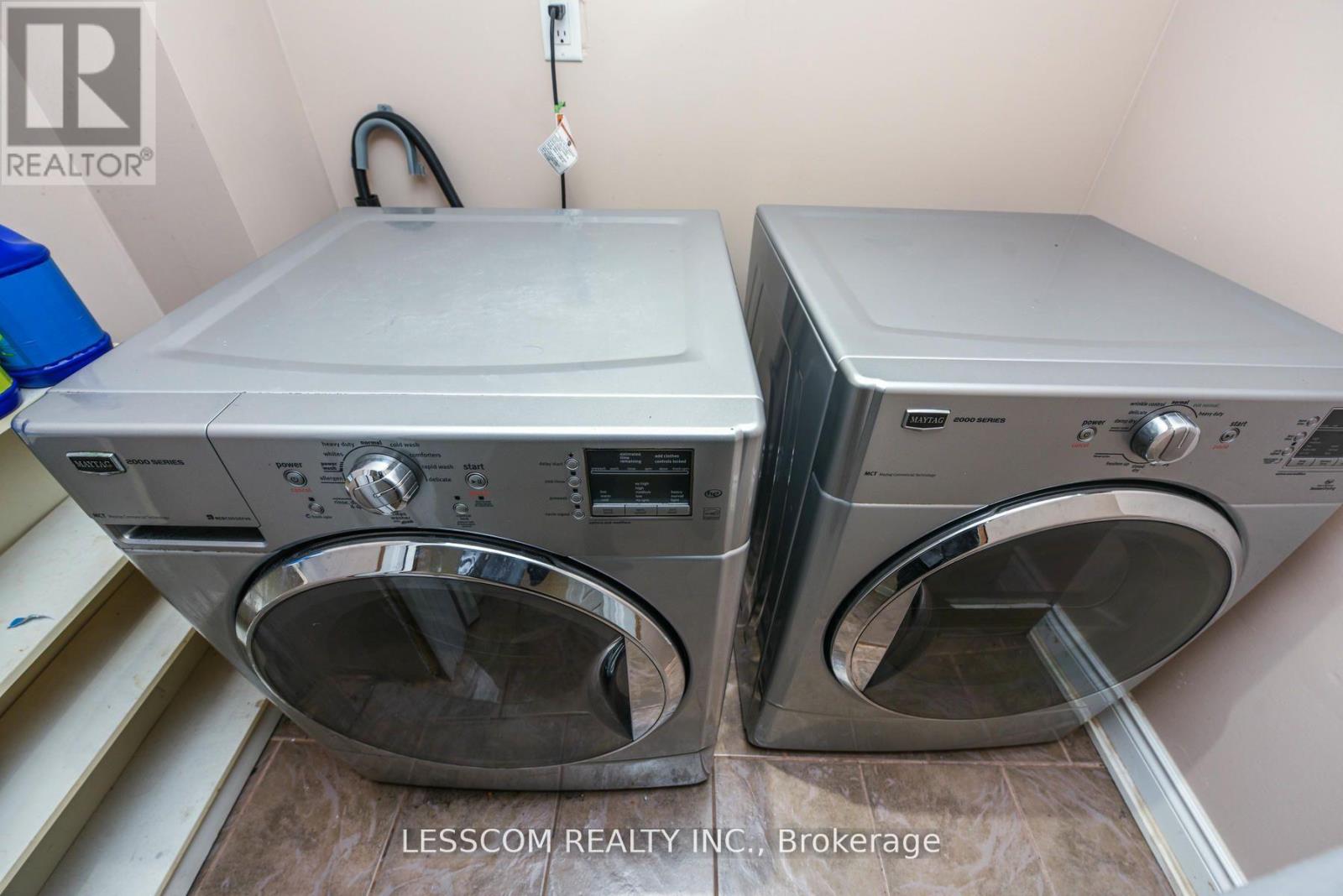 30 Fairhill Avenue, Brampton, Ontario  L7A 2E7 - Photo 37 - W12742646