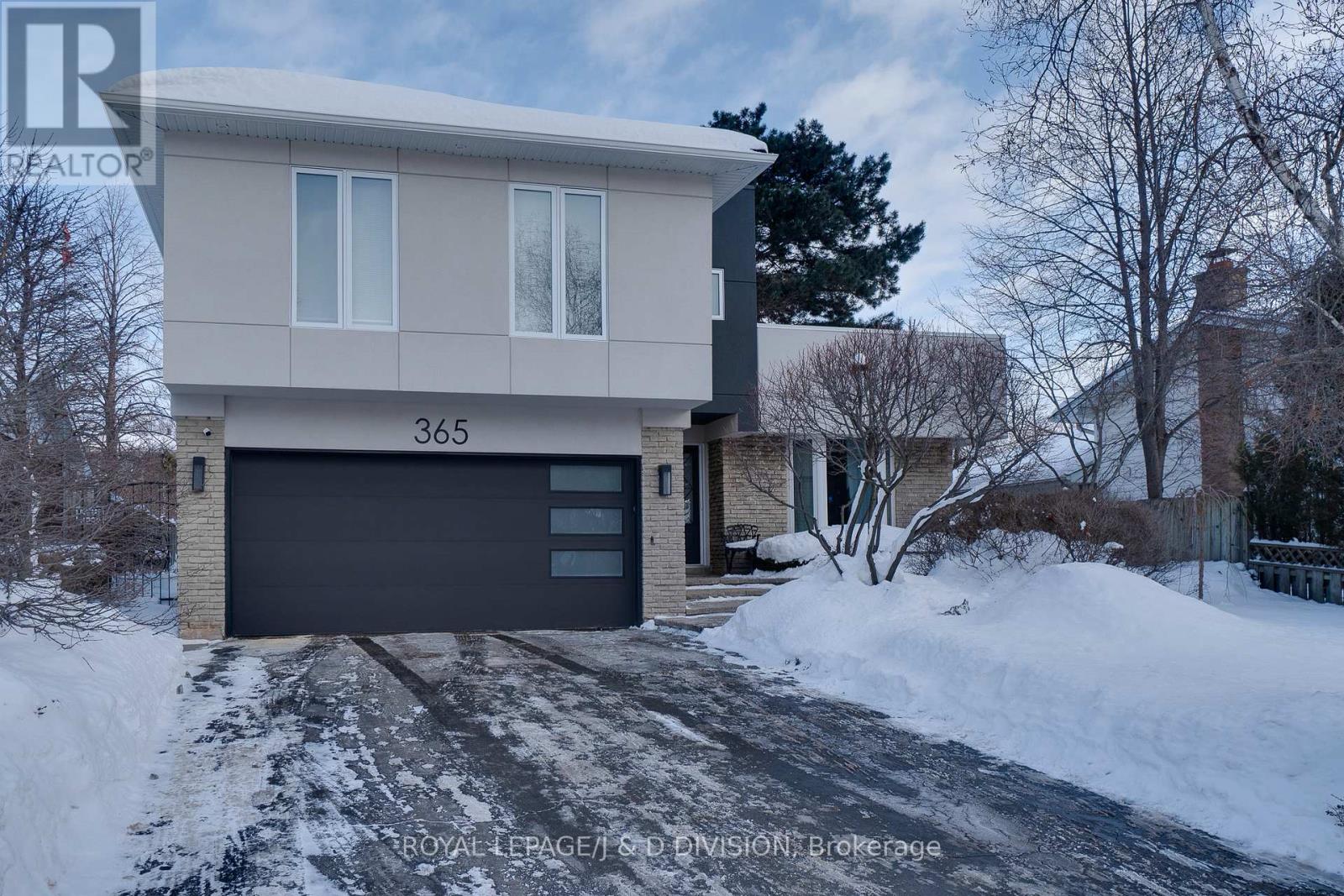 365 Lynn Place, Oakville, Ontario  L6H 2C5 - Photo 2 - W12742648
