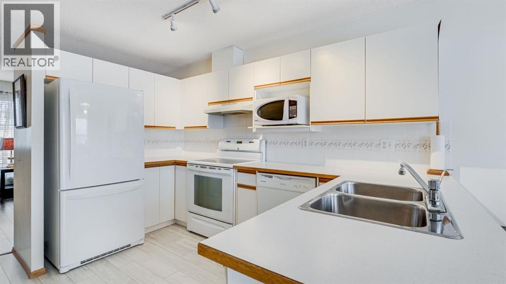 42, 105 Elm Place, Okotoks, Alberta  T1S 1Y9 - Photo 7 - A2282716