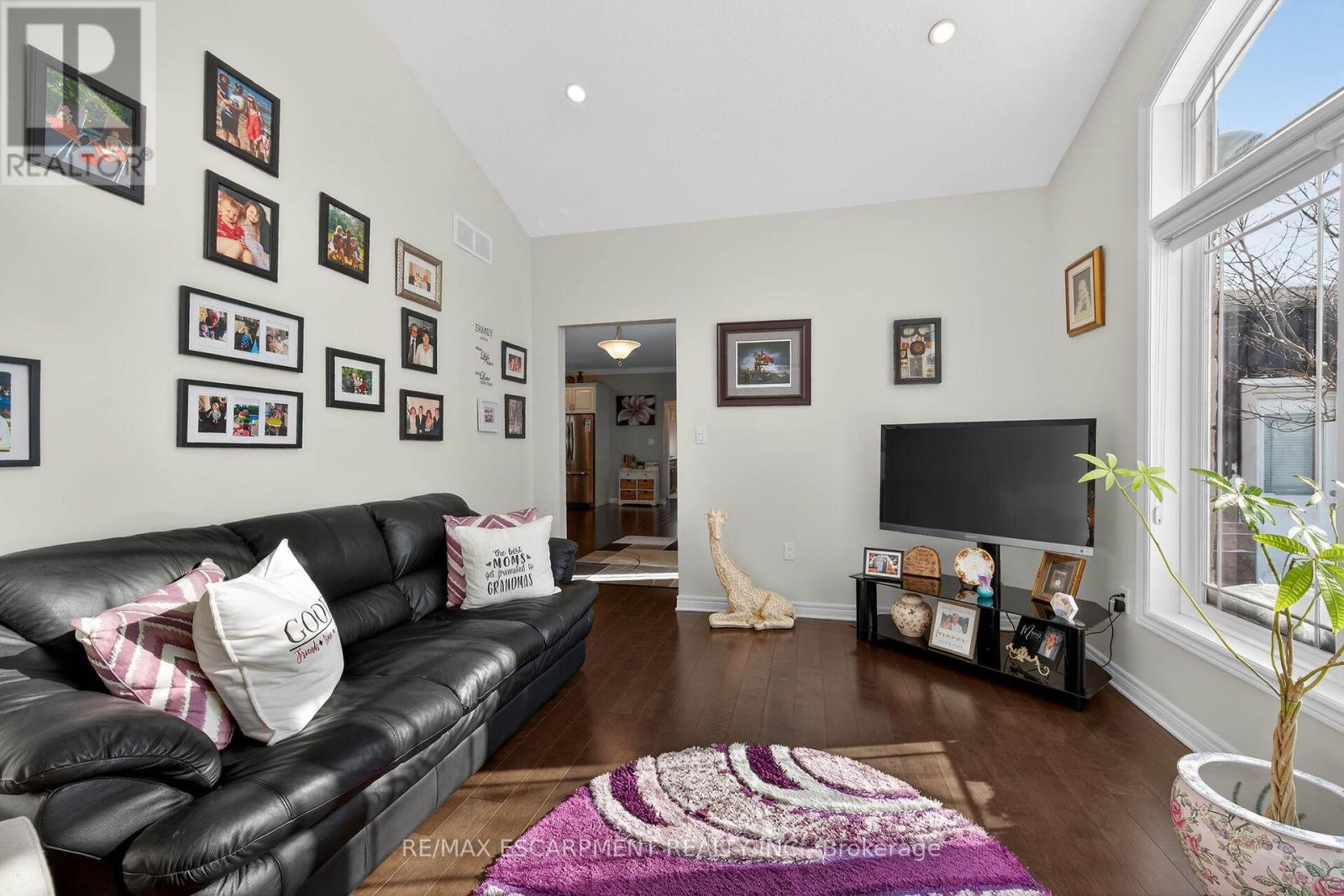 49 Postma Drive, Haldimand, Ontario  N1A 0B2 - Photo 23 - X12742586