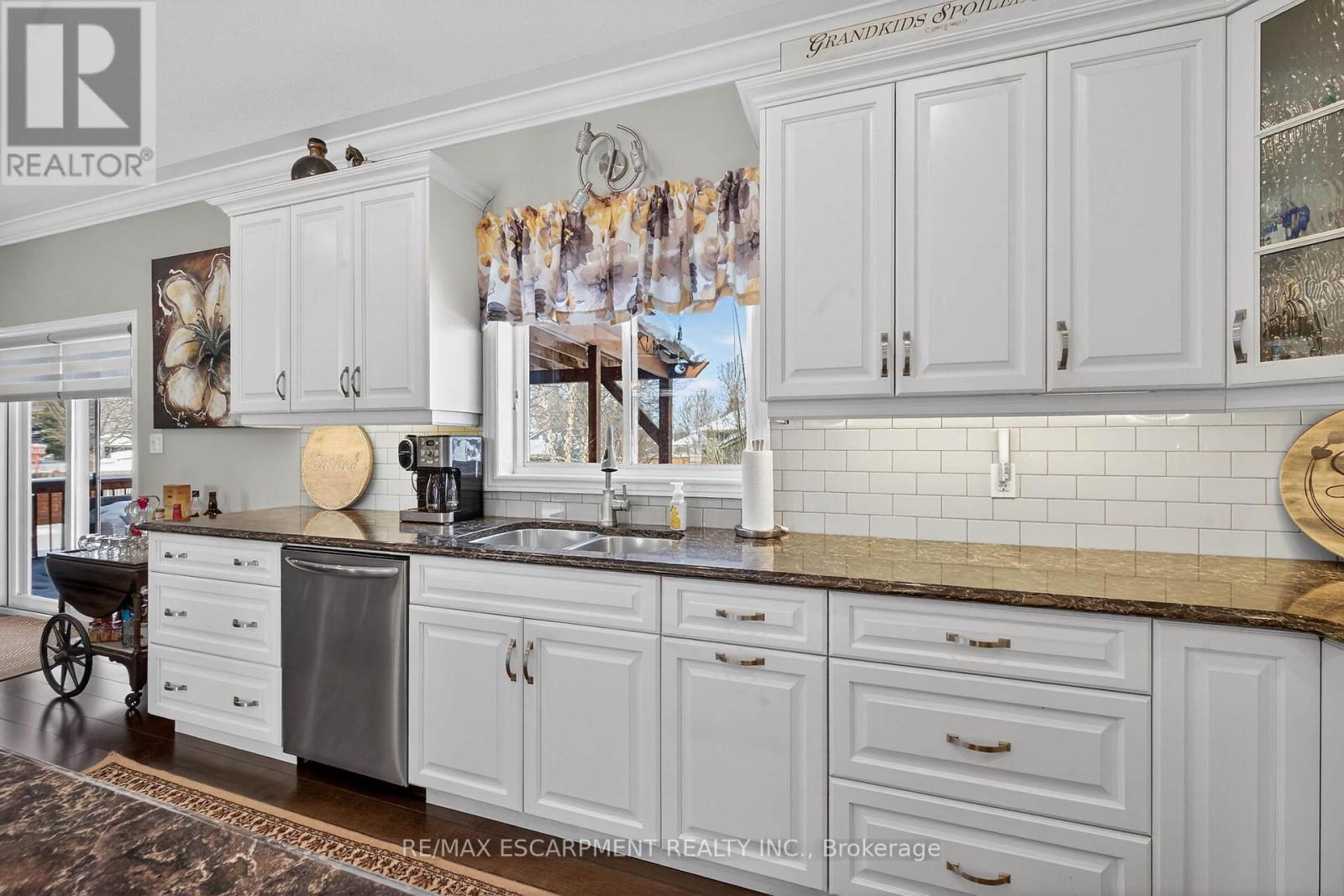 49 Postma Drive, Haldimand, Ontario  N1A 0B2 - Photo 9 - X12742586