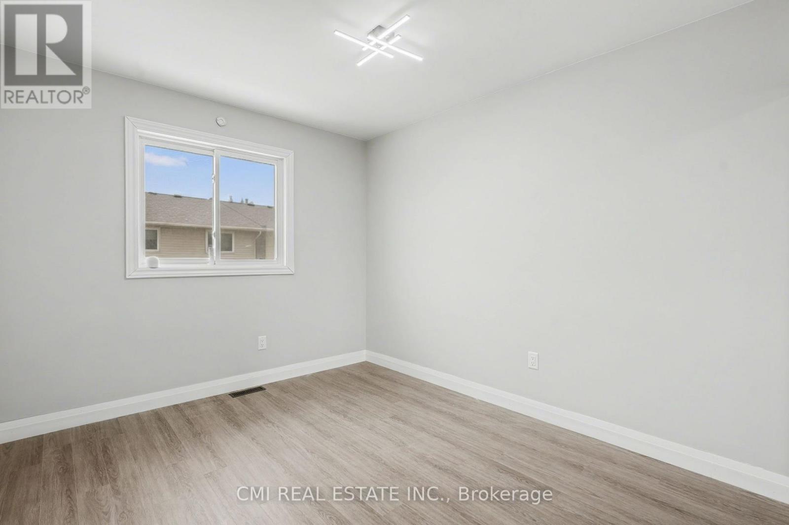 12 - 125 Sekura Crescent, Cambridge, Ontario  N1R 8B4 - Photo 22 - X12742624