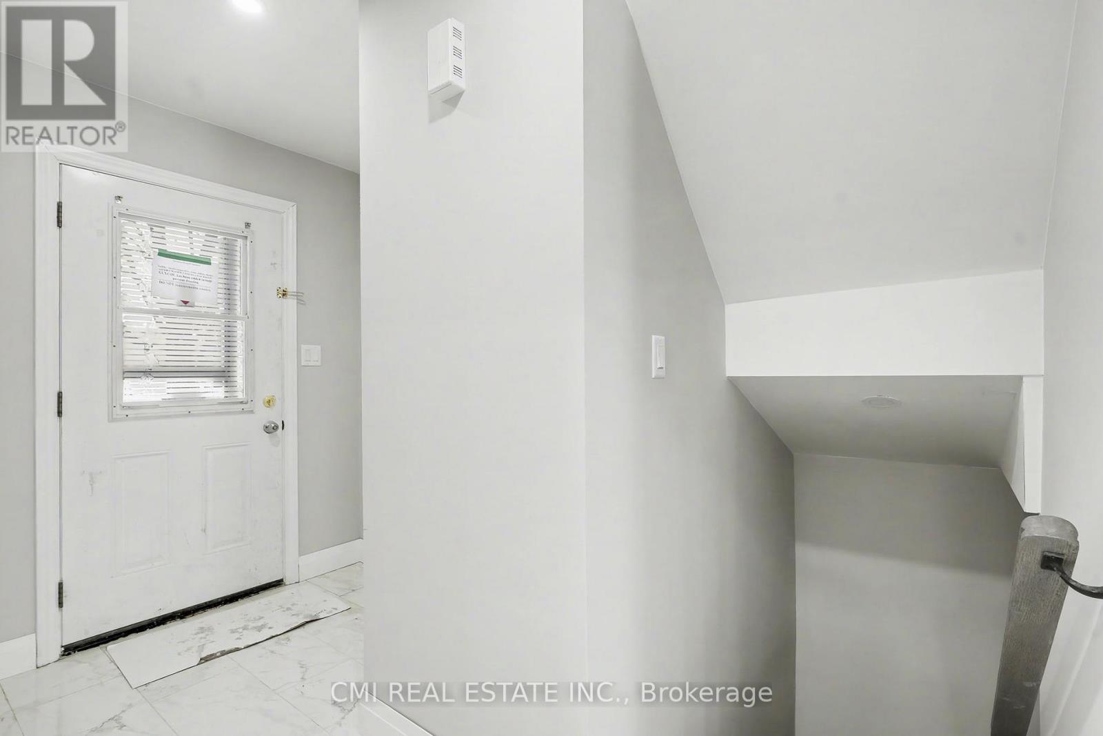 12 - 125 Sekura Crescent, Cambridge, Ontario  N1R 8B4 - Photo 4 - X12742624