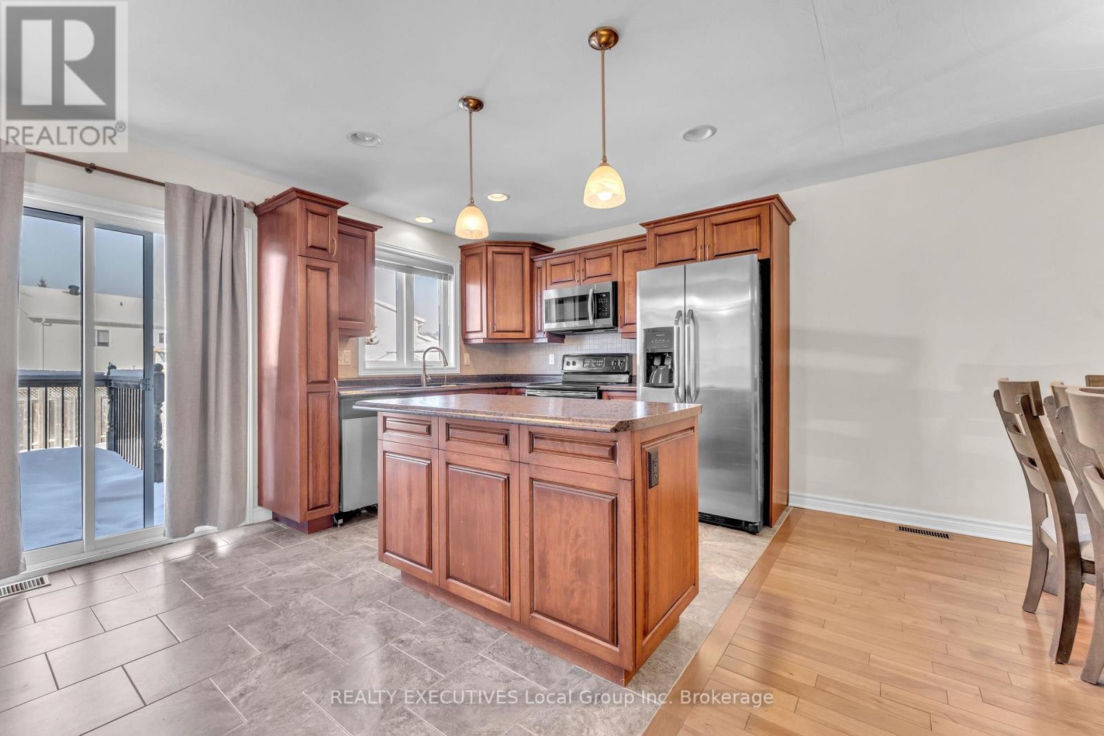 22 Perut Place, North Bay, Ontario  P1B 0B5 - Photo 7 - X12742766