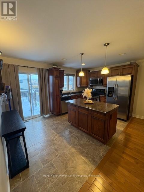 22 Perut Place, North Bay, Ontario  P1B 0B5 - Photo 8 - X12742766