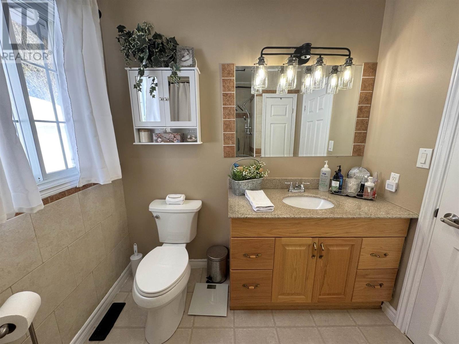 40 Axmith Ave, Elliot Lake, Ontario  P5A 1B7 - Photo 21 - SM260199