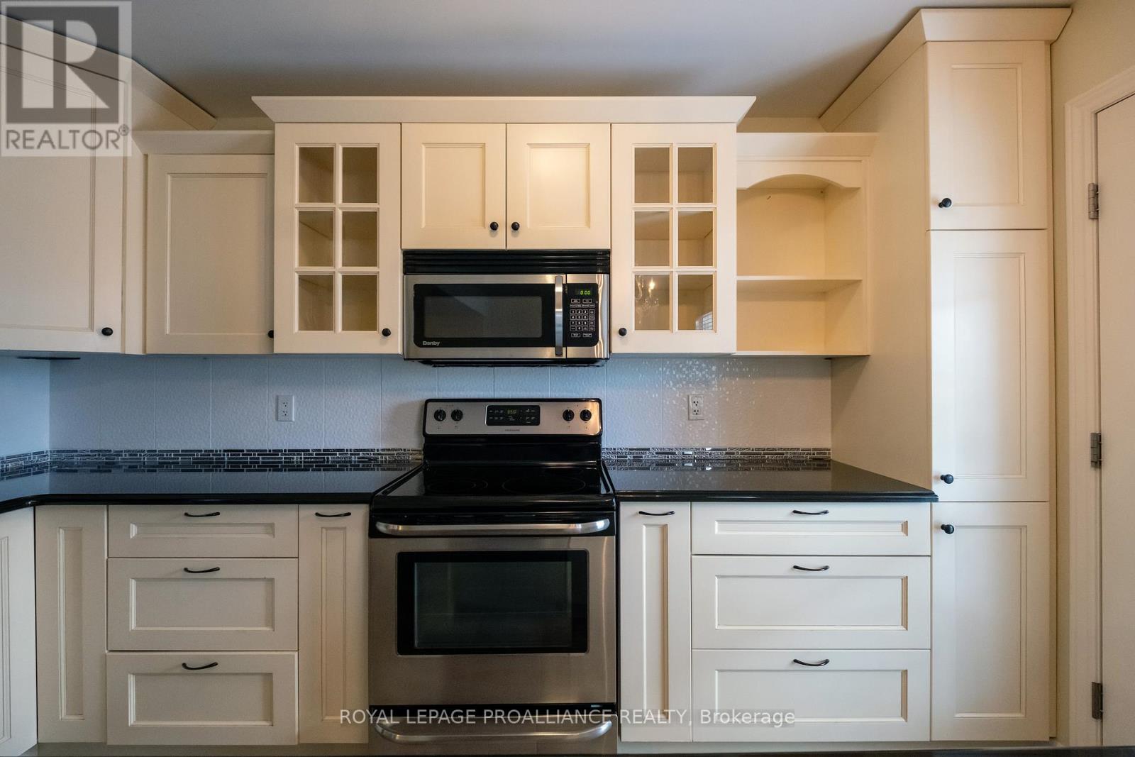 8 Ava Court, Belleville, Ontario  K8P 0B2 - Photo 12 - X12742732