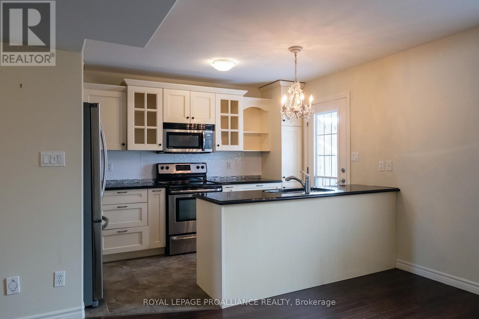 8 Ava Court, Belleville, Ontario  K8P 0B2 - Photo 14 - X12742732