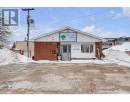 82 CENTRE STREET, Greater Napanee, Ontario