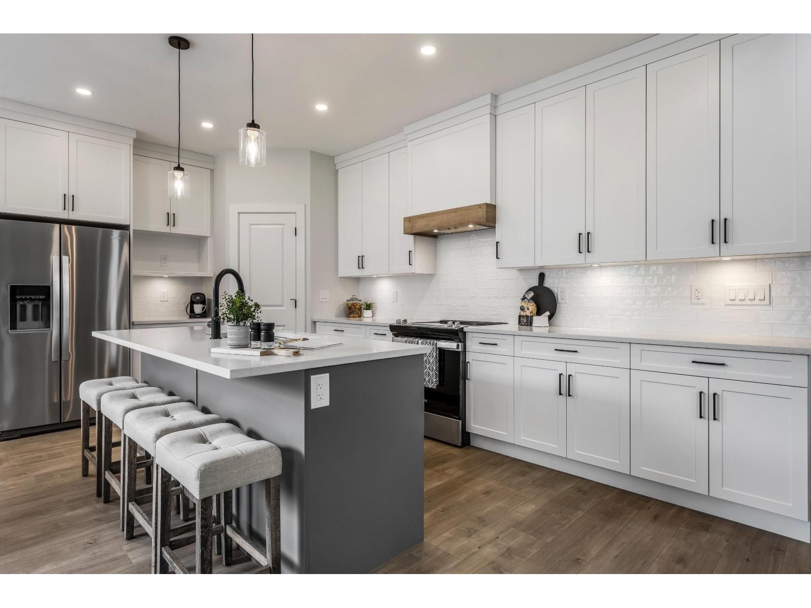 7142 Rochester Avenue, Sardis West Vedder, Chilliwack, British Columbia  V2R 2P3 - Photo 11 - R3083035