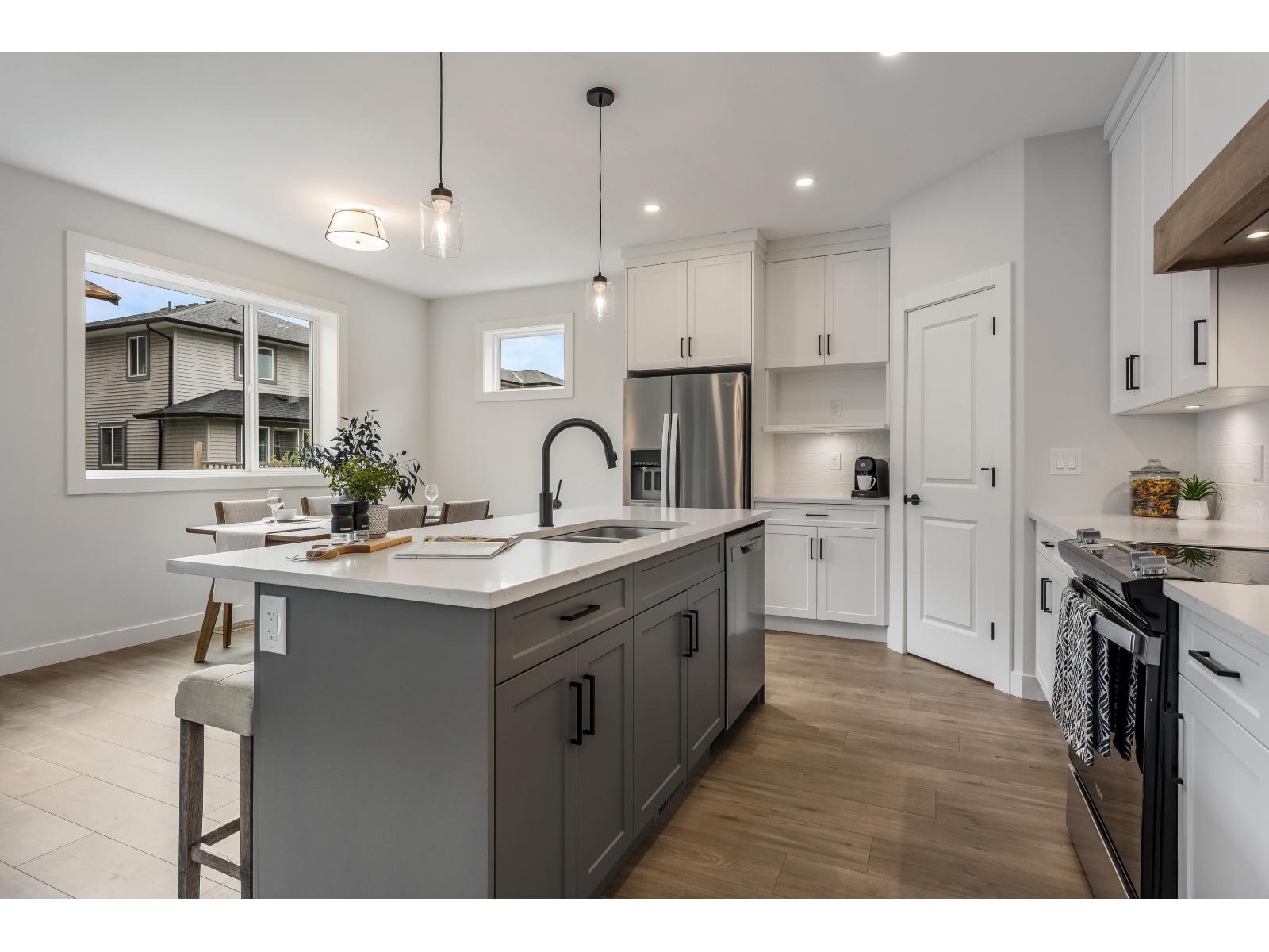 7142 Rochester Avenue, Sardis West Vedder, Chilliwack, British Columbia  V2R 2P3 - Photo 13 - R3083035