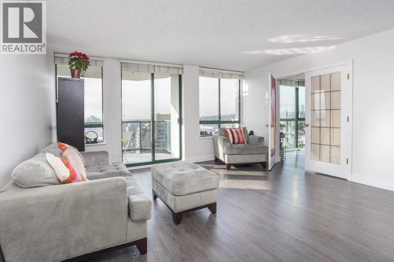 1104 121 TENTH STREET, New Westminster, British Columbia