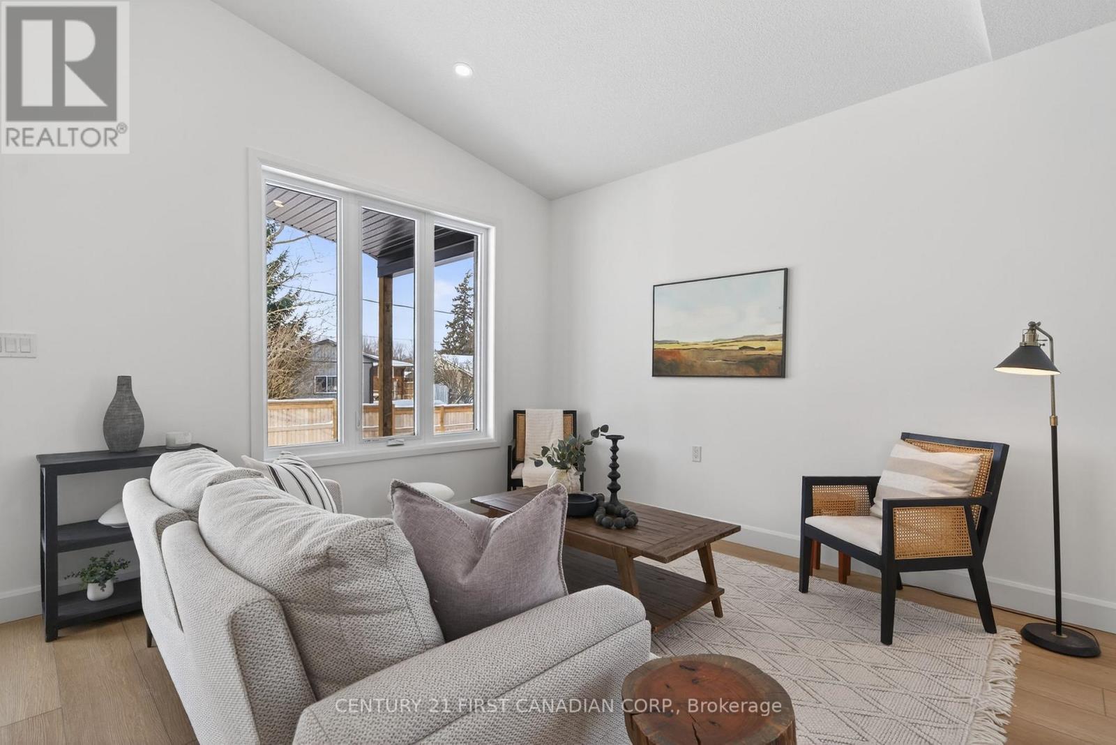 9 Twynstra Street, North Middlesex, Ontario  N0M 1A0 - Photo 11 - X12742750