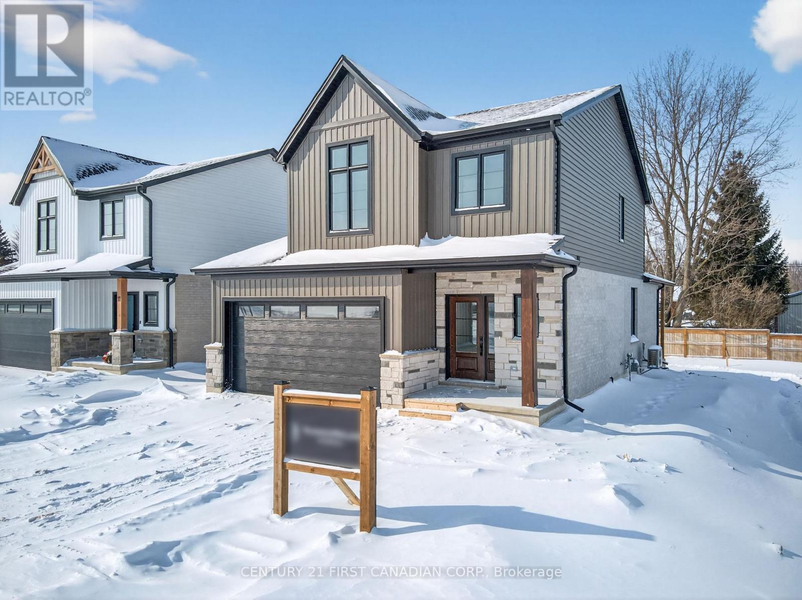 9 Twynstra Street, North Middlesex, Ontario  N0M 1A0 - Photo 2 - X12742750