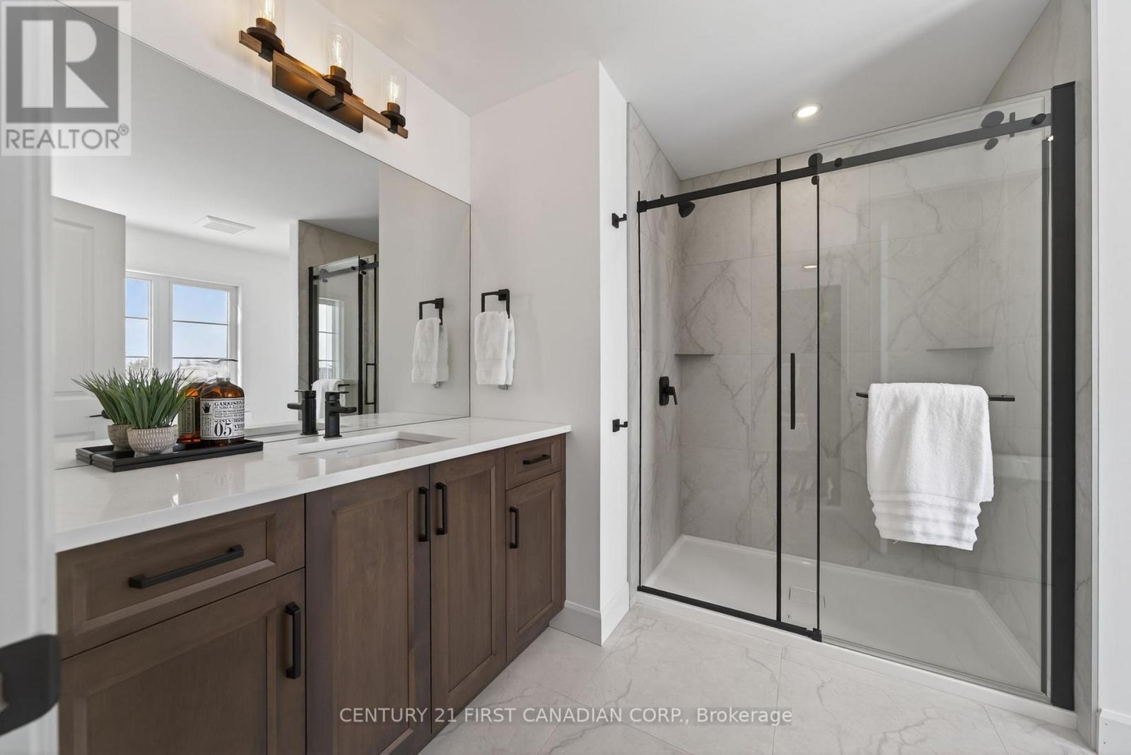 9 Twynstra Street, North Middlesex, Ontario  N0M 1A0 - Photo 23 - X12742750