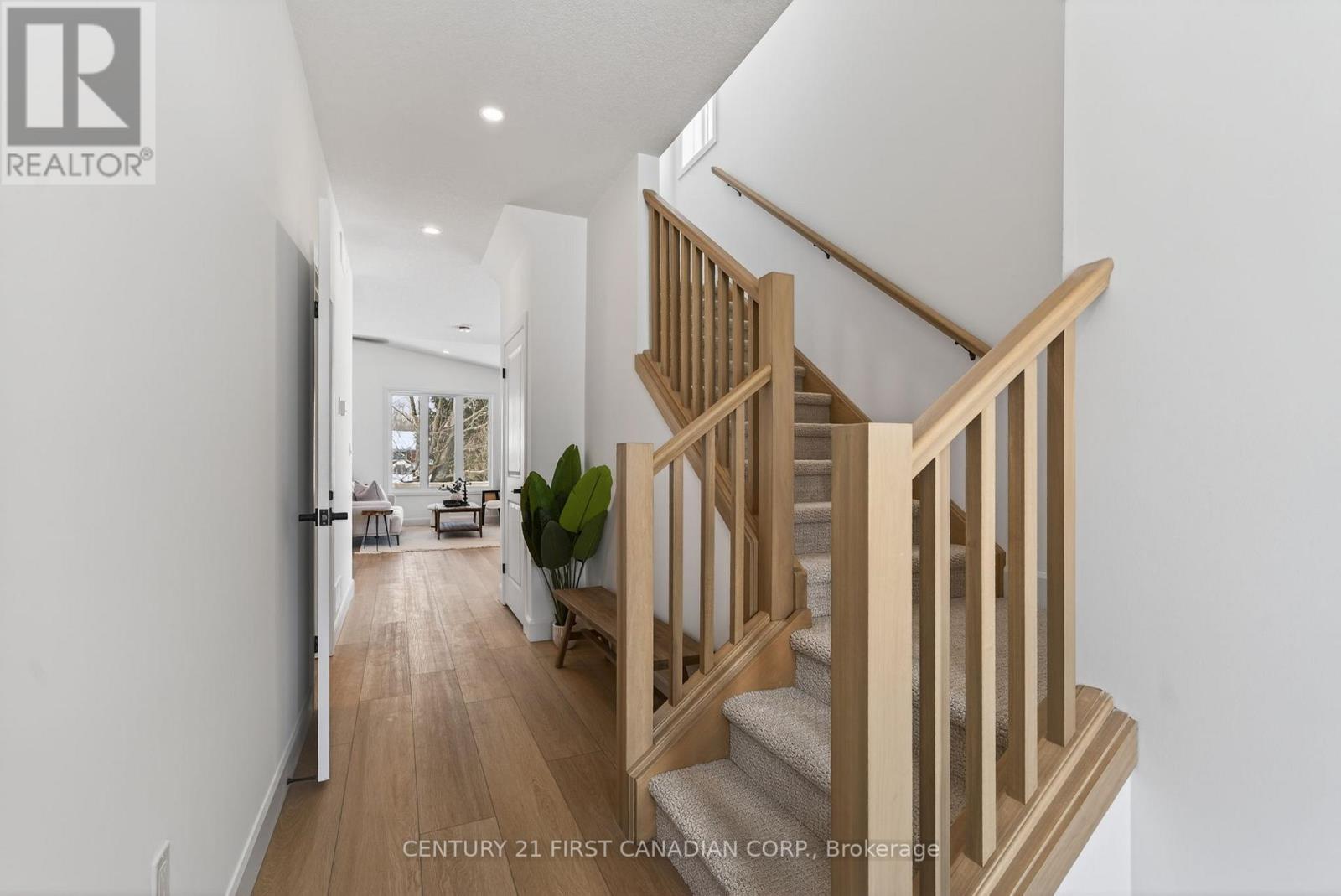 9 Twynstra Street, North Middlesex, Ontario  N0M 1A0 - Photo 4 - X12742750