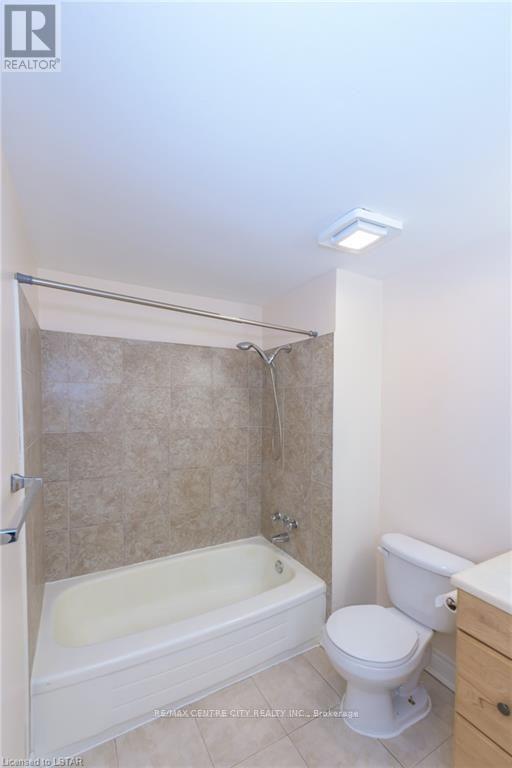 231 Banbury Road, London South, Ontario  N5Z 4M1 - Photo 16 - X12742752